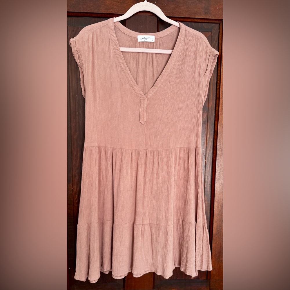 Carly Jean Los Angeles Dress - women’s size M